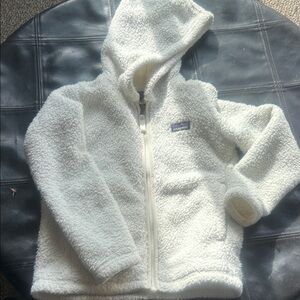 Patagonia Kids Cream Fleece Hoodie size 5/6 kids